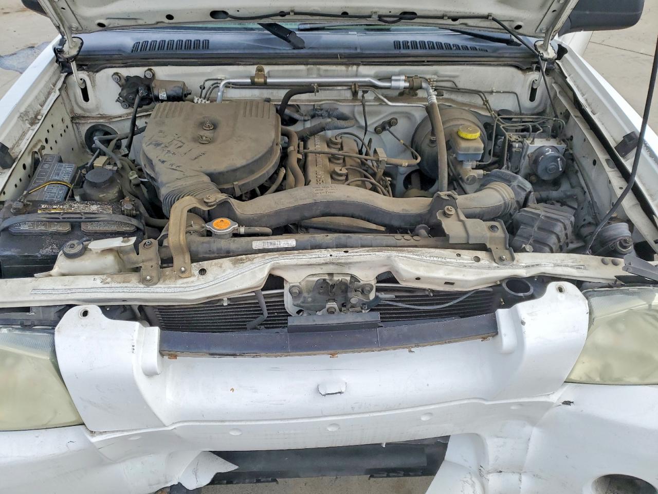 2004 Nissan Frontier Standard