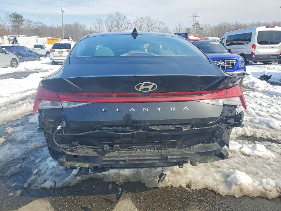 2025 Hyundai Elantra sel Convenience