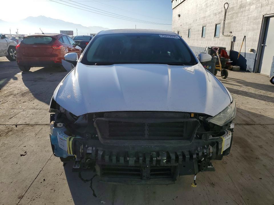 2017 Ford Fusion se Hybrid