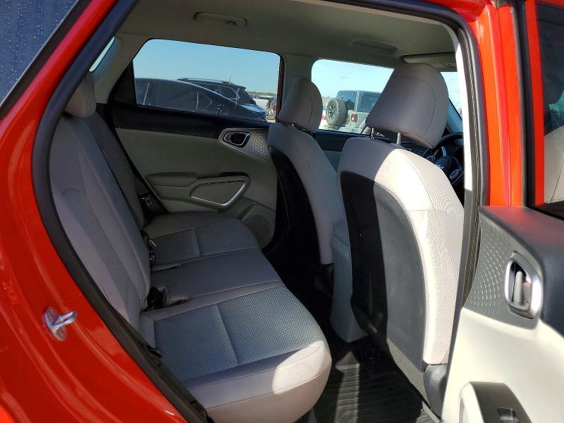 2022 KIA Soul lx