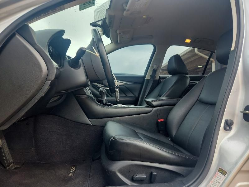 2015 Infiniti Q50 Base