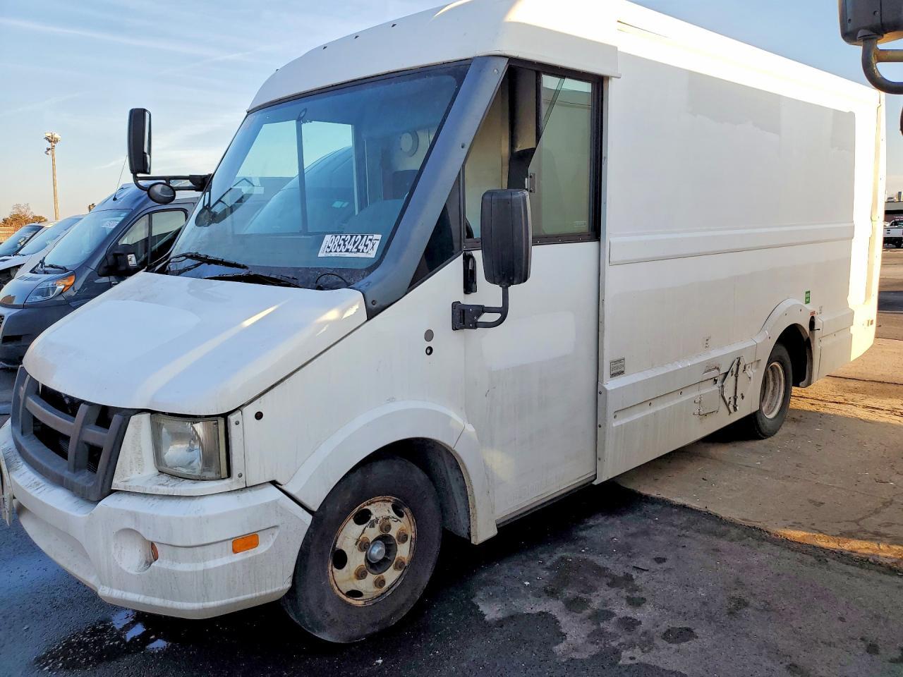 2012 Isuzu NPR-HD Delivery Truck