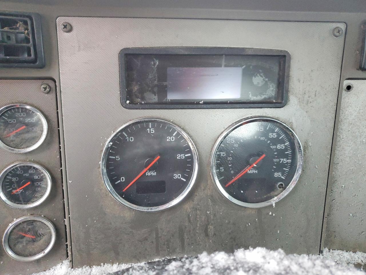 2018 Kenworth T300 Refrigerated BOX Truck