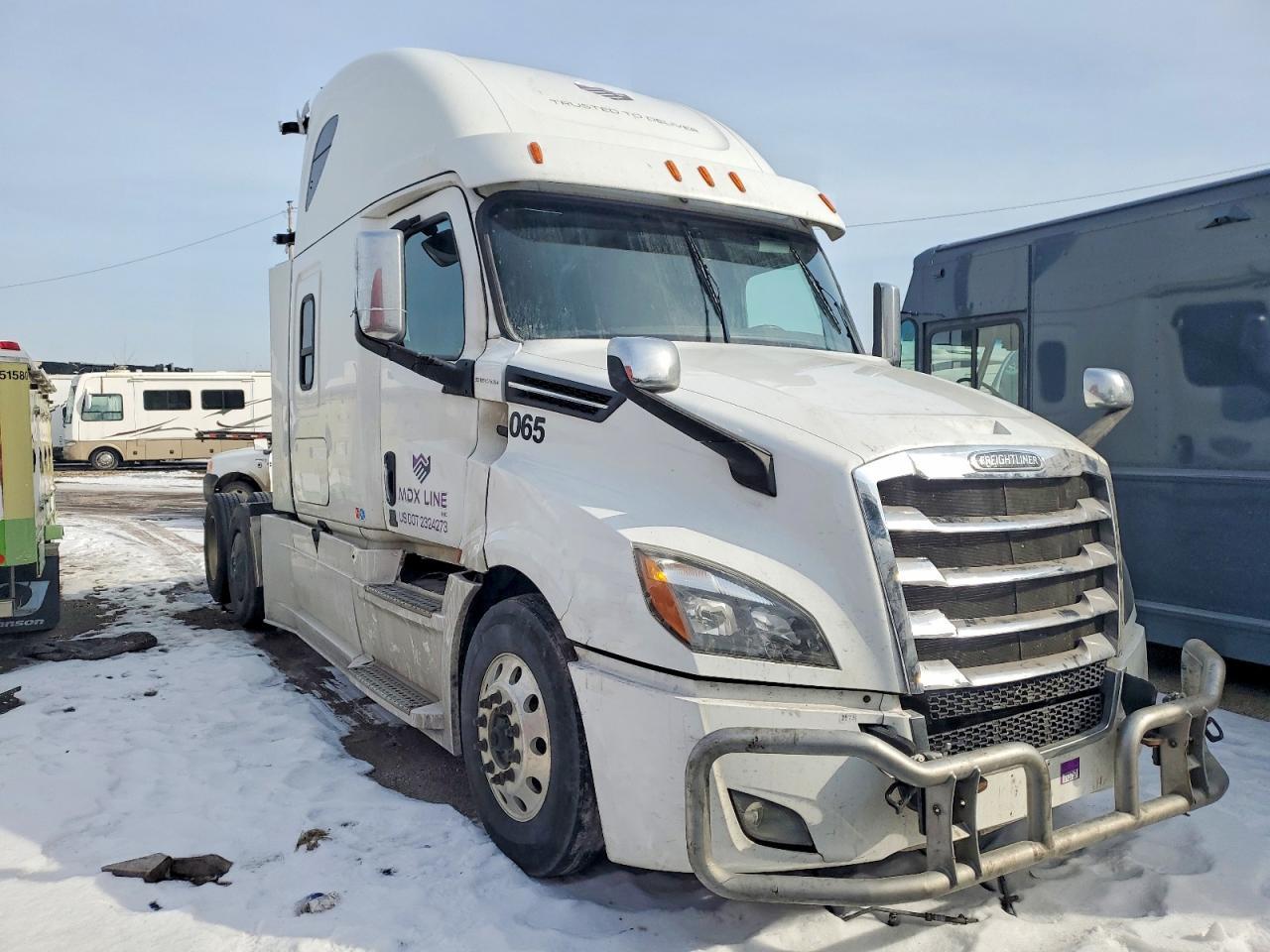 2020 Freightliner Cascadia 126 Semi Truck