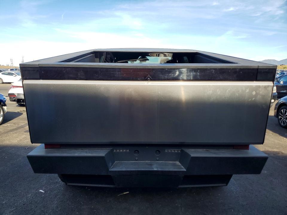 2025 Tesla Cybertruck