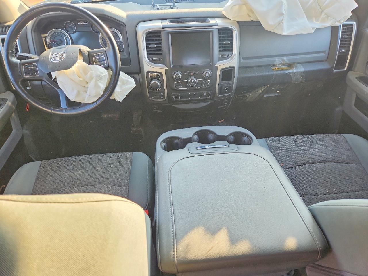 2016 Dodge RAM 1500 SLT