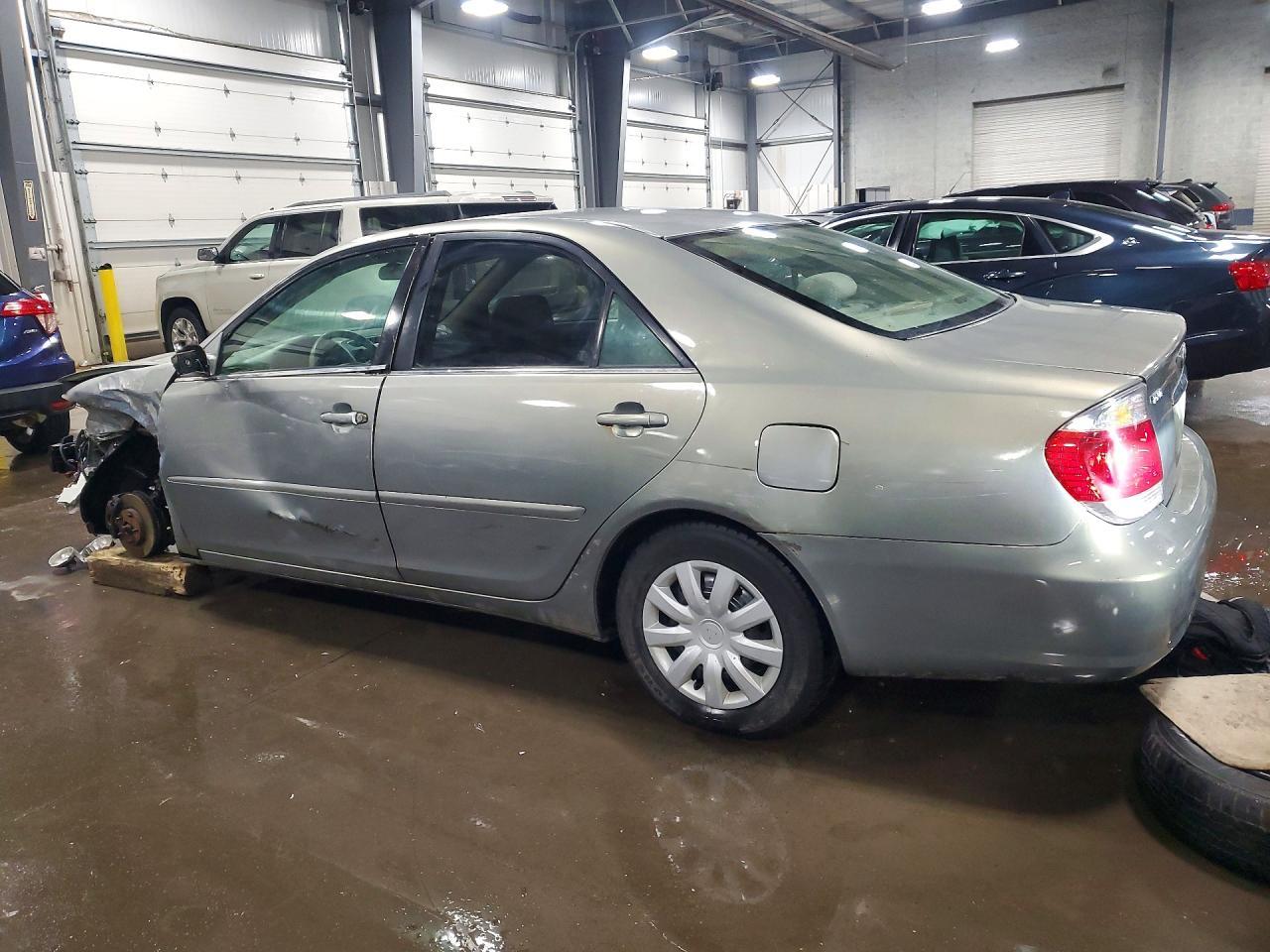 2005 Toyota Camry le