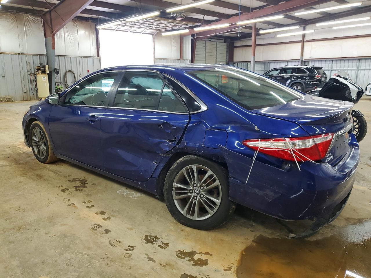 2016 Toyota Camry le