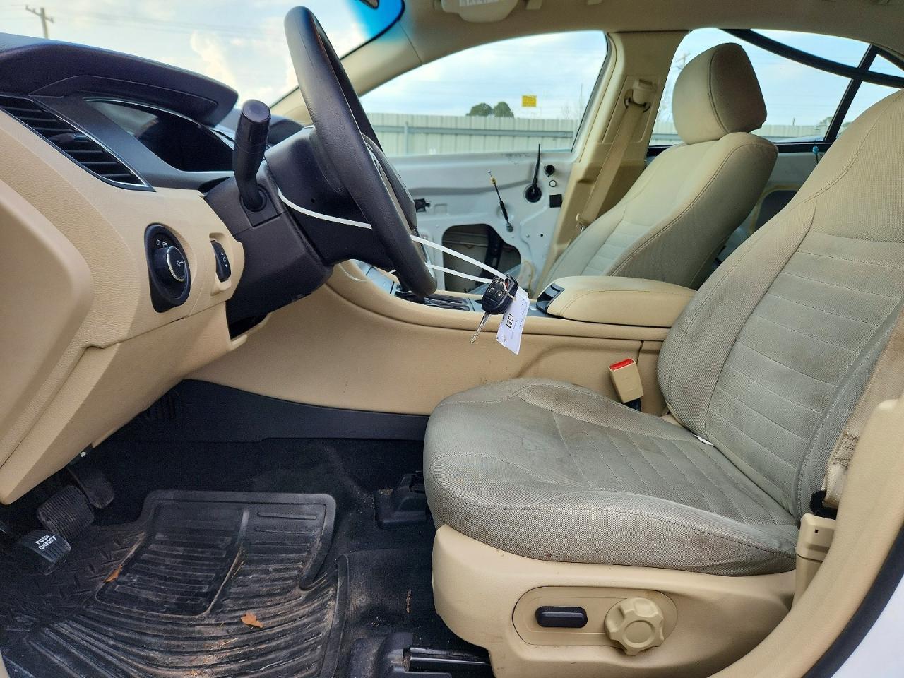 2016 Ford Taurus se