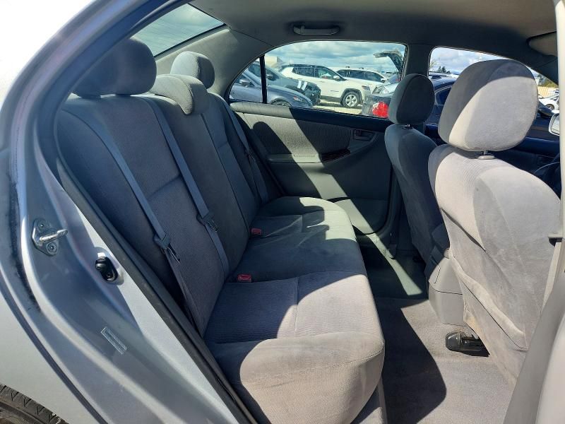 2005 Toyota Corolla le