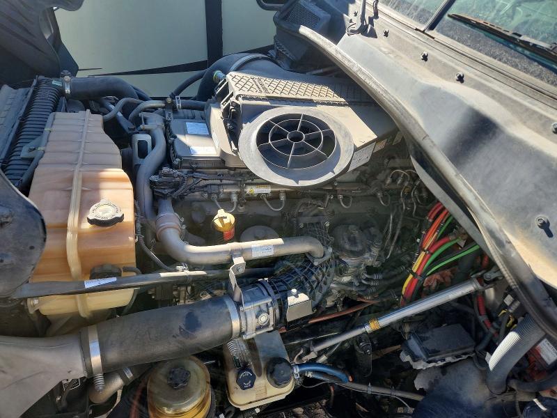 2016 Freigliner 2016 Freightliner Cascadia Toter Truck