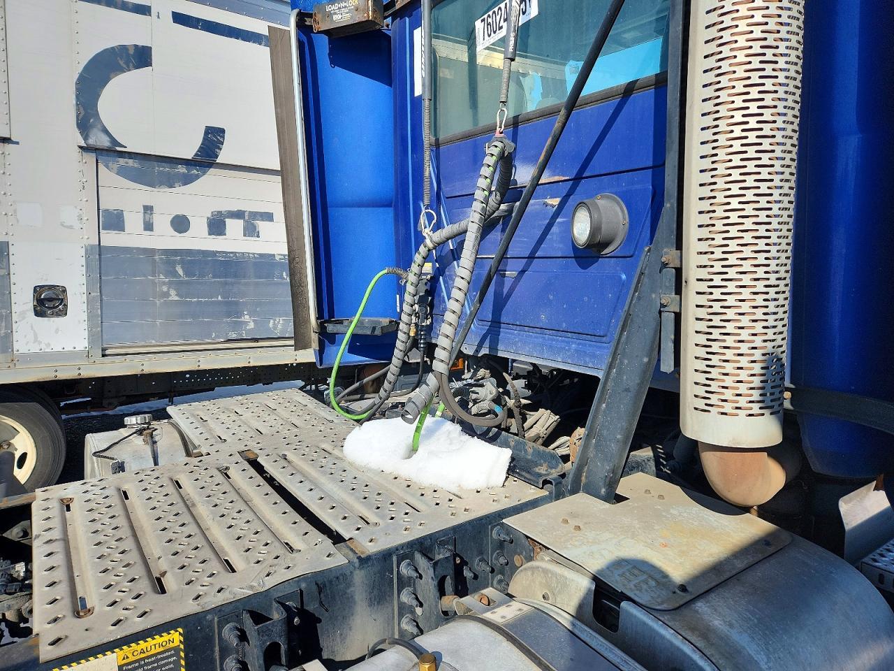 2015 Mack 600 CXU600-Semi Truck