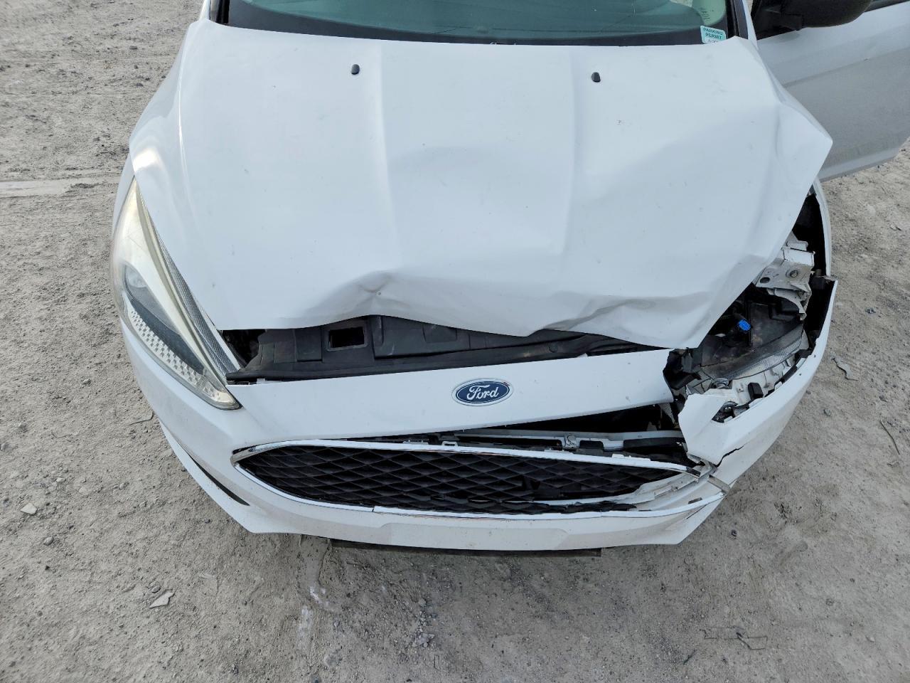 2017 Ford Focus s
