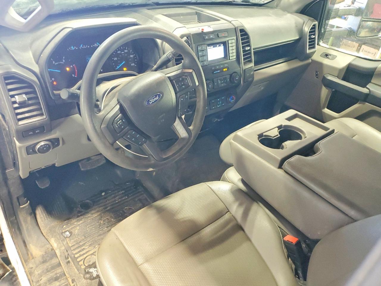 2022 Ford F600 Super Duty Truck Cab AND Chassis