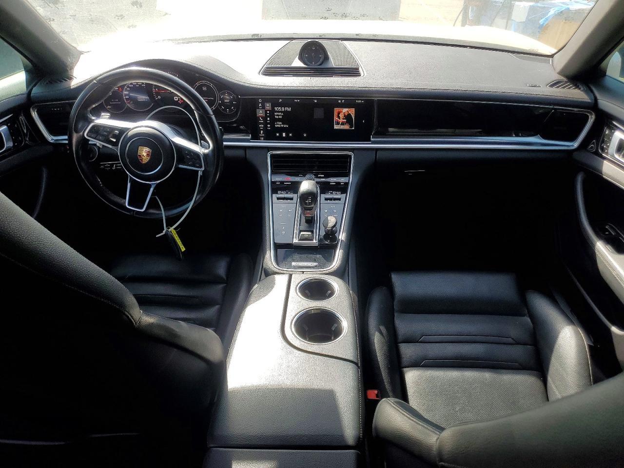 2018 Porsche Panamera 4