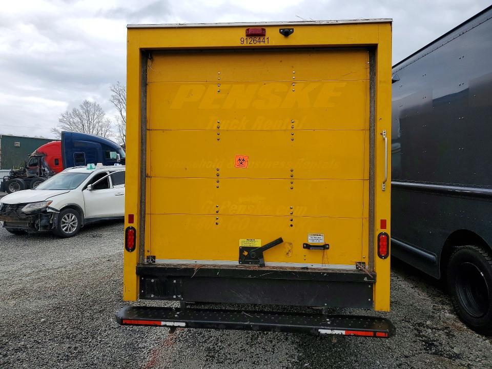 2023 GMC Savana CUT-BOX Truck
