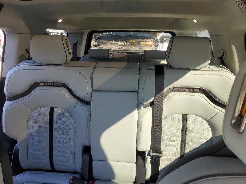2023 Rivian R1S Adventure