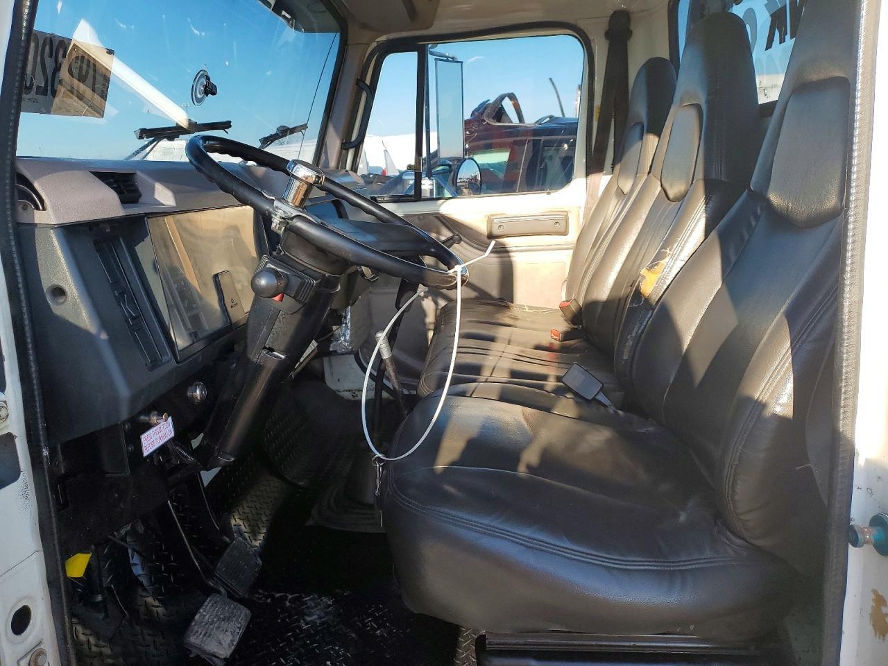 1997 International 4700 Rollback TOW Truck