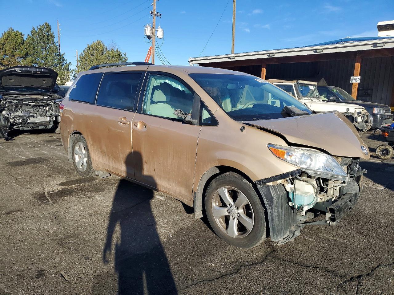 2011 Toyota Sienna le