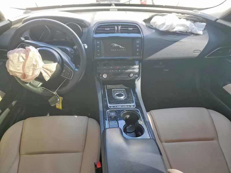 2017 Jaguar XE