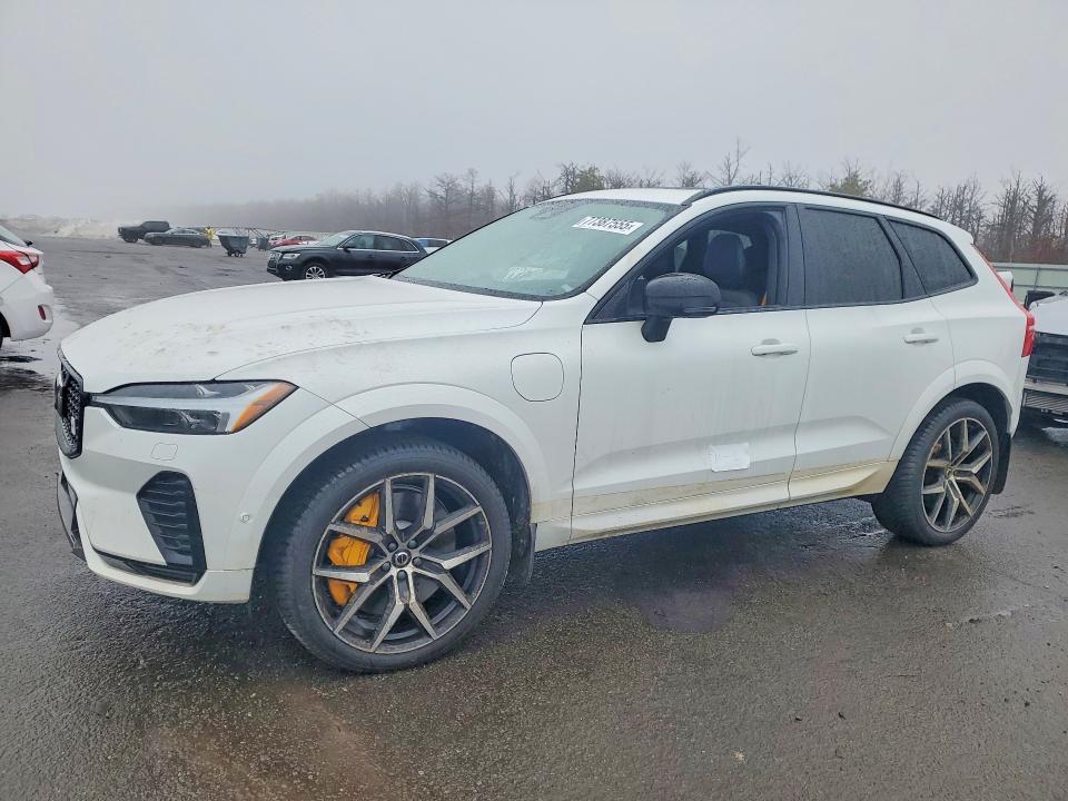 2022 Volvo Xc60 T8 Polestar Engineered