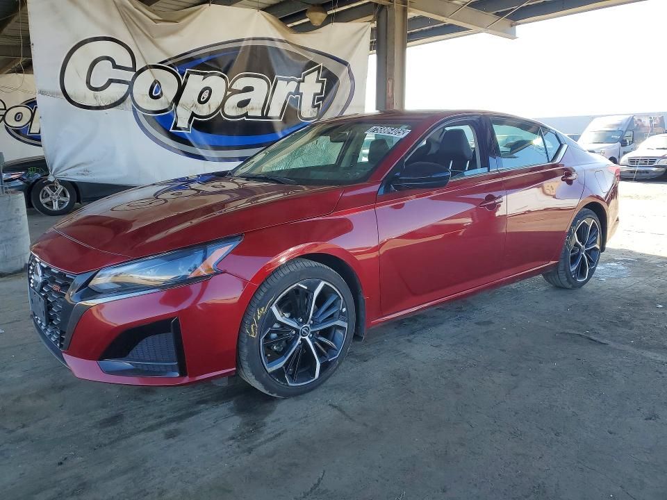 2024 Nissan Altima sr