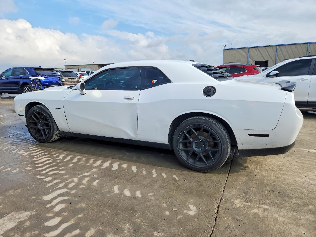 2015 Dodge Challenger sxt