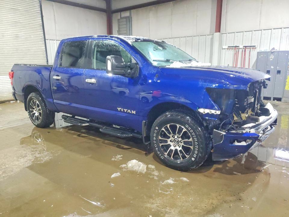 2021 Nissan Titan sv