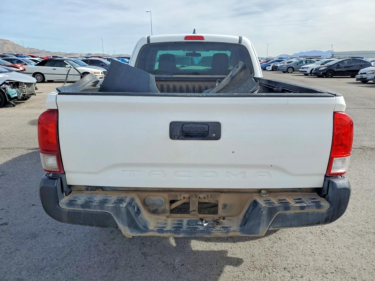 2017 Toyota Tacoma sr