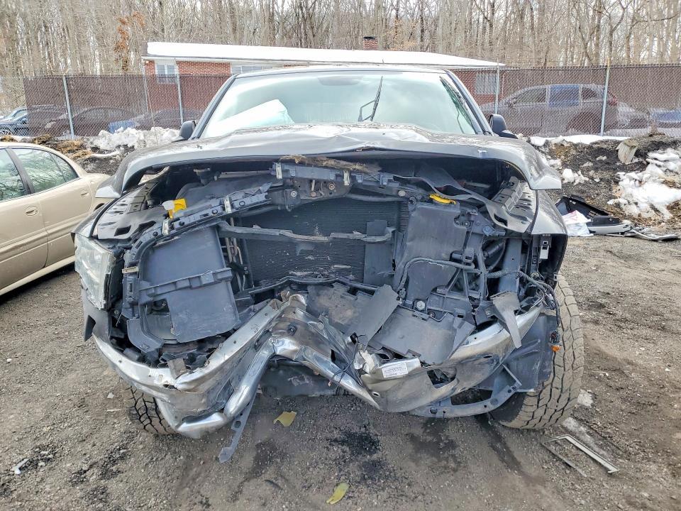 2016 Dodge RAM 1500 SLT