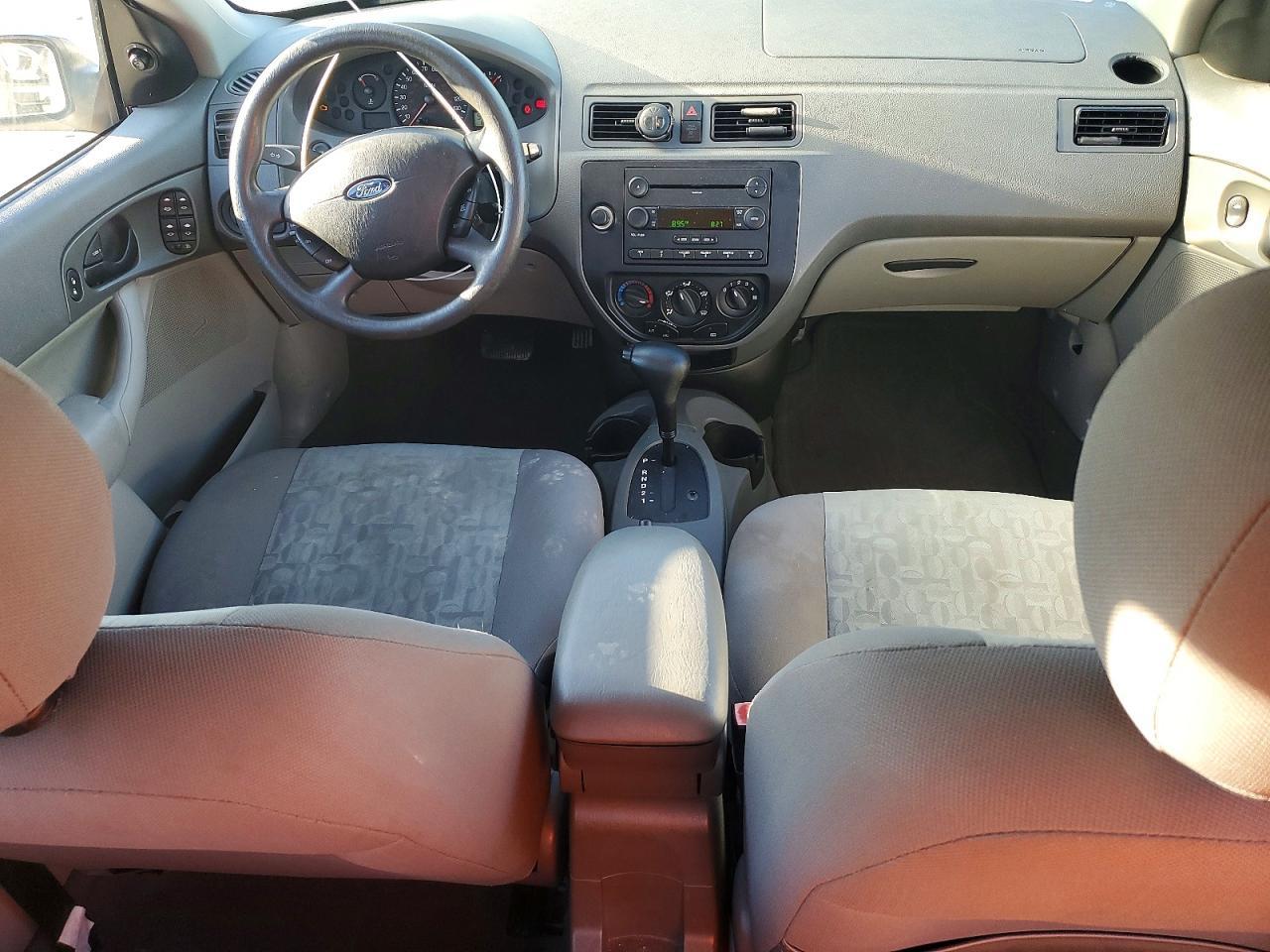 2005 Ford Focus ZX4