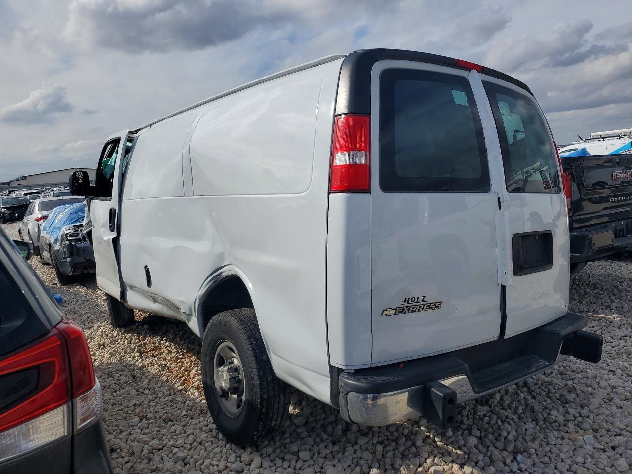 2021 Chevrolet Express G2500
