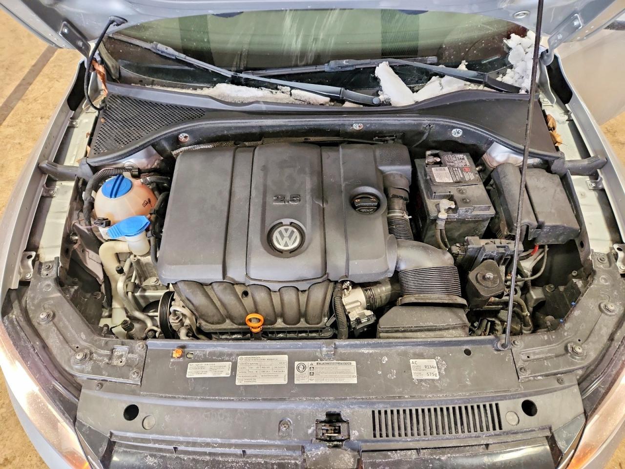 2012 Volkswagen Passat s