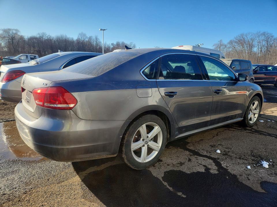 2015 Volkswagen Passat s