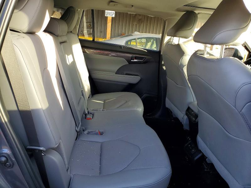 2025 Toyota Highlander le