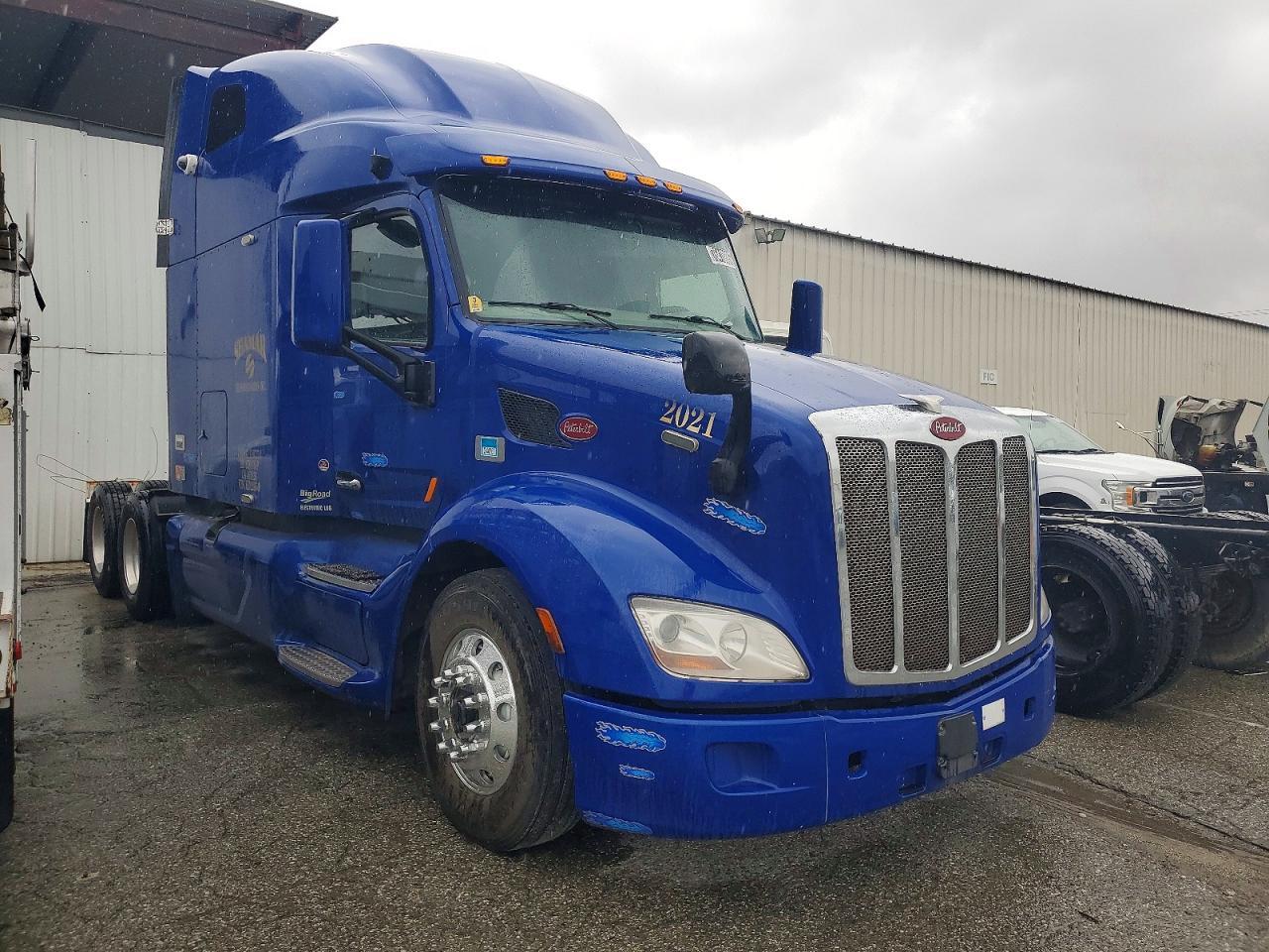2019 Peterbilt Truck Peterbilt-BOX Truck