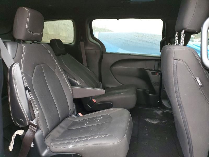 2018 Chrysler Pacifica Touring Plus