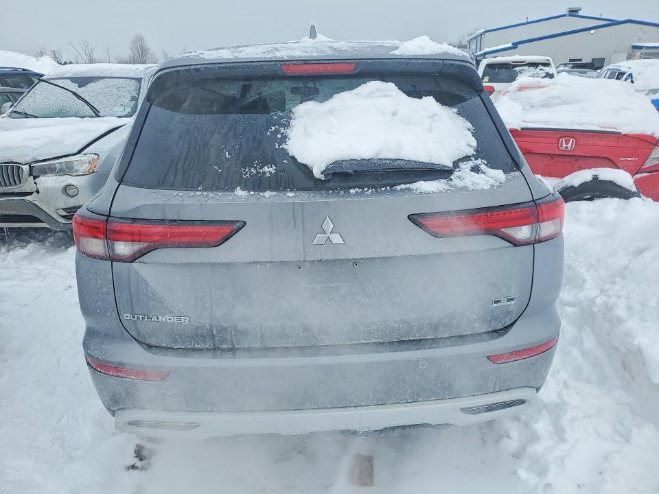 2023 Mitsubishi Outlander se
