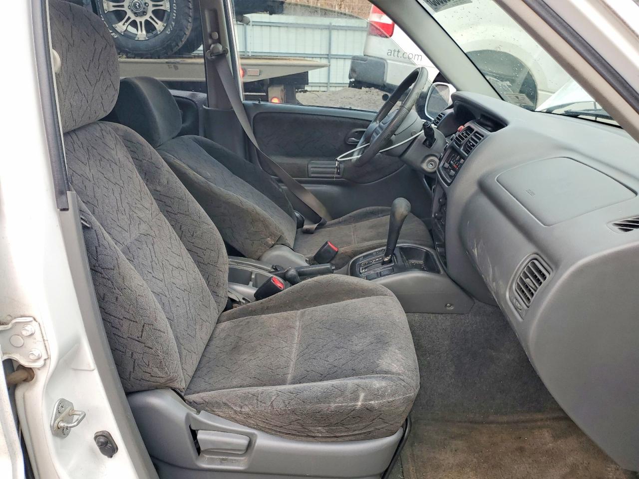 2001 Chevrolet Tracker lt