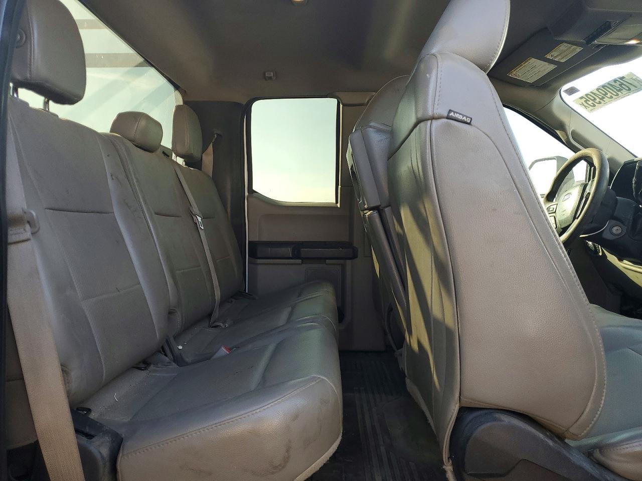 2017 Ford F350 Super Duty Utility / Service Truck