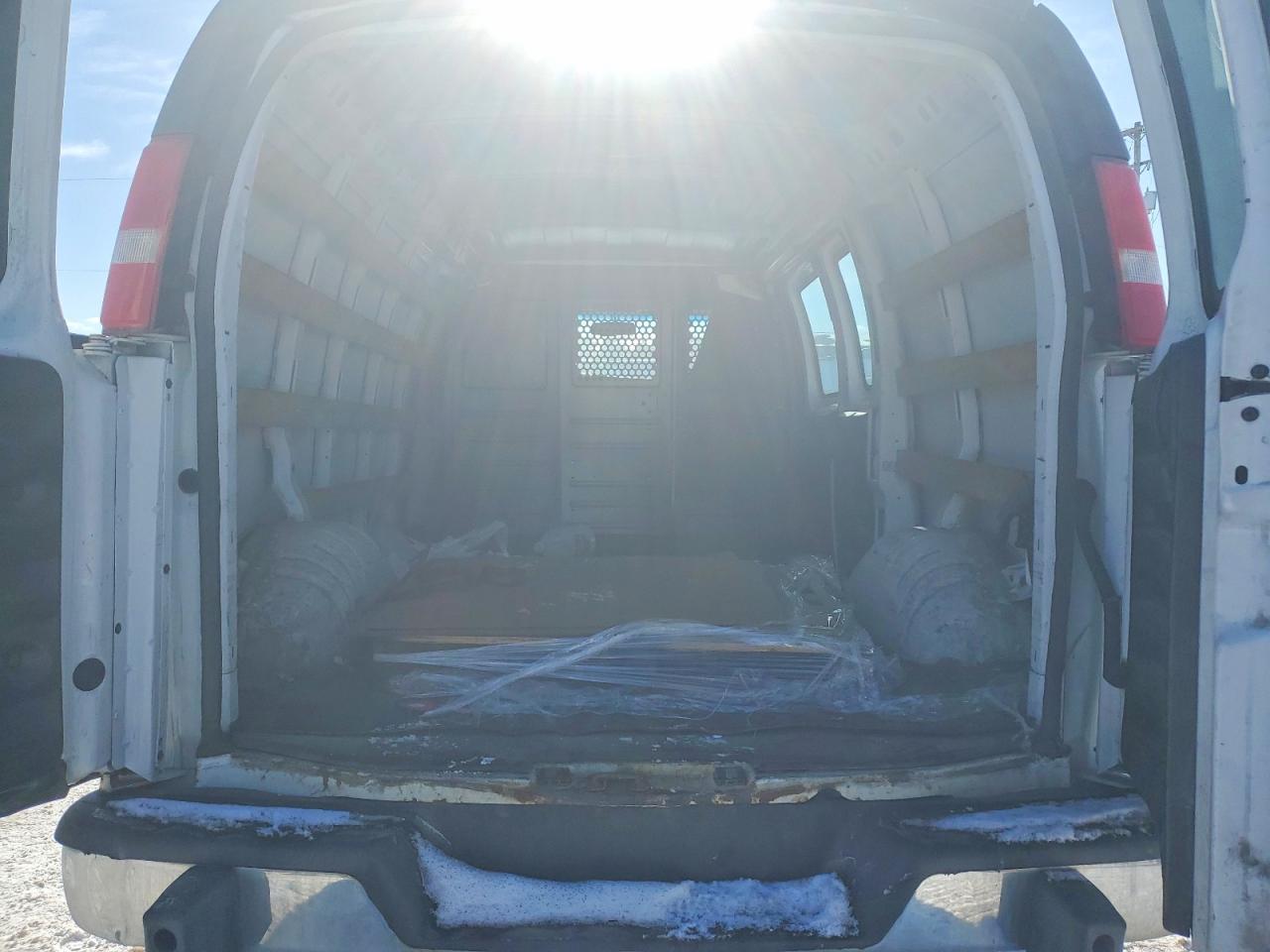2018 GMC Savana 2500 Delivery Van