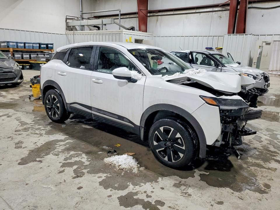 2025 Nissan Kicks sv