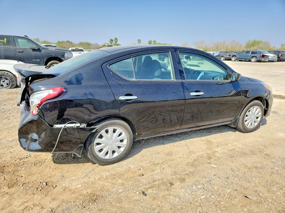 2017 Nissan Versa s
