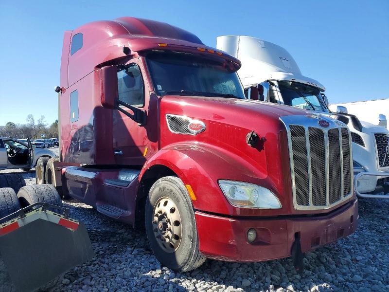 2019 Peterbilt 579 Semi Truck