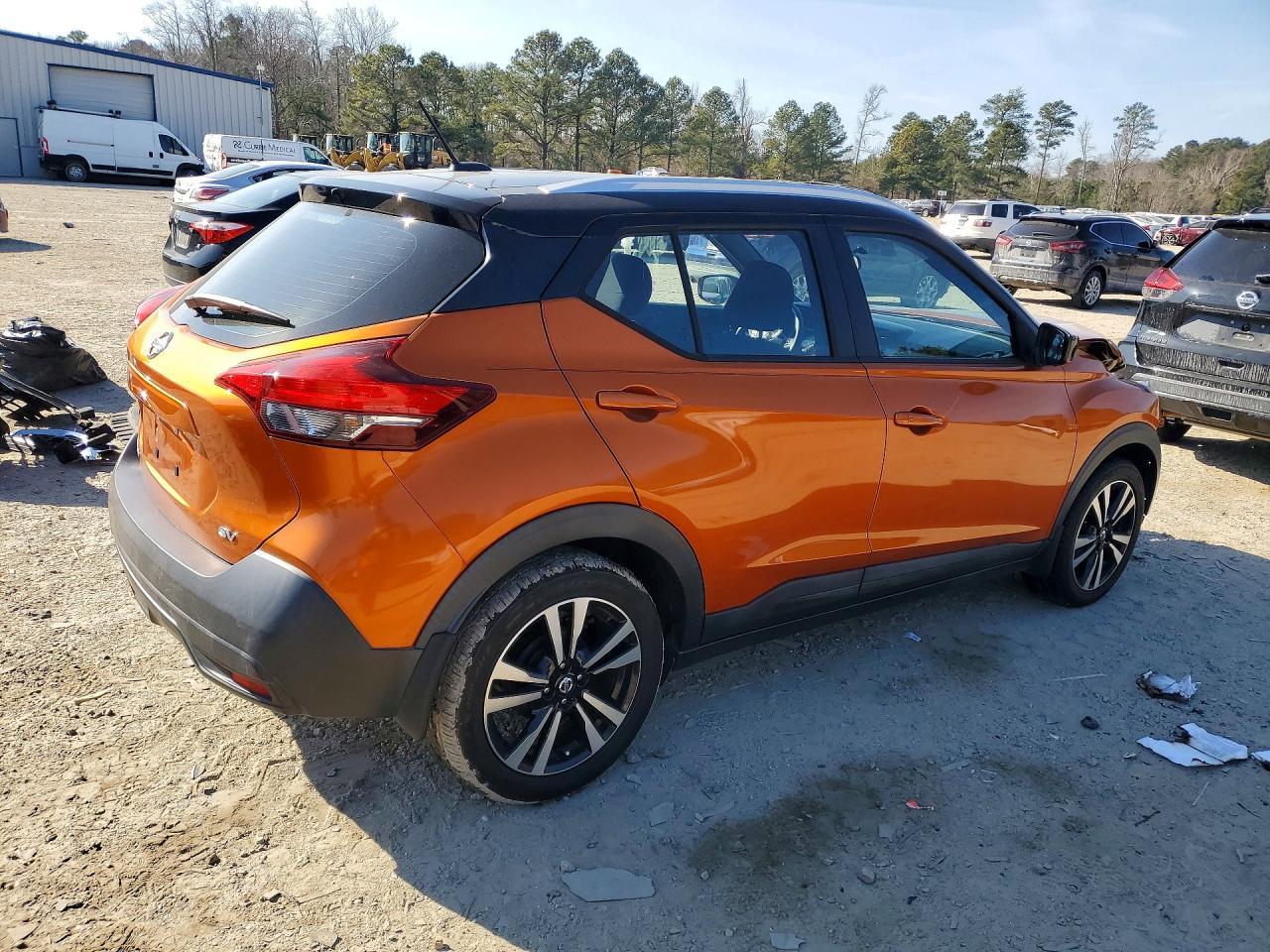 2019 Nissan Kicks sv
