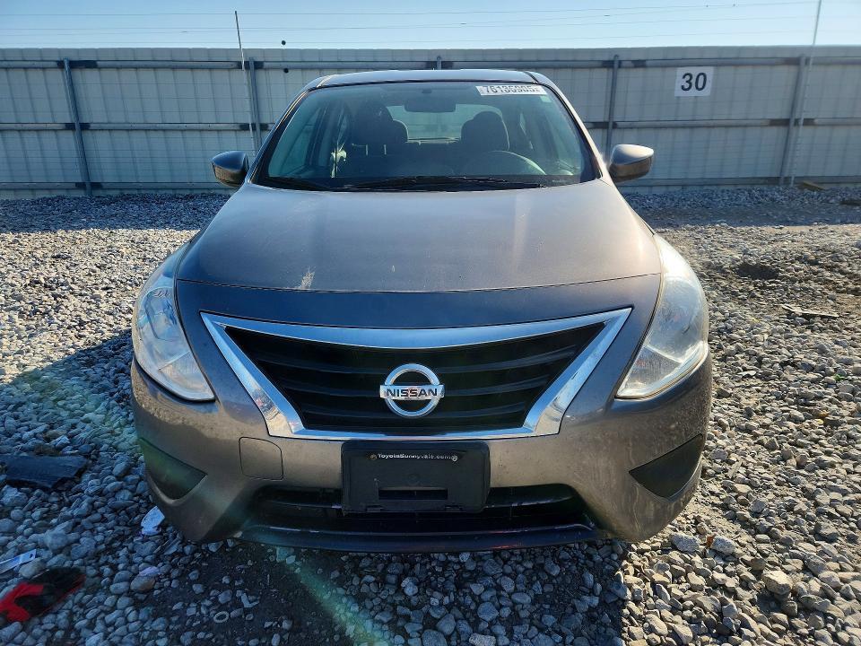2016 Nissan Versa s