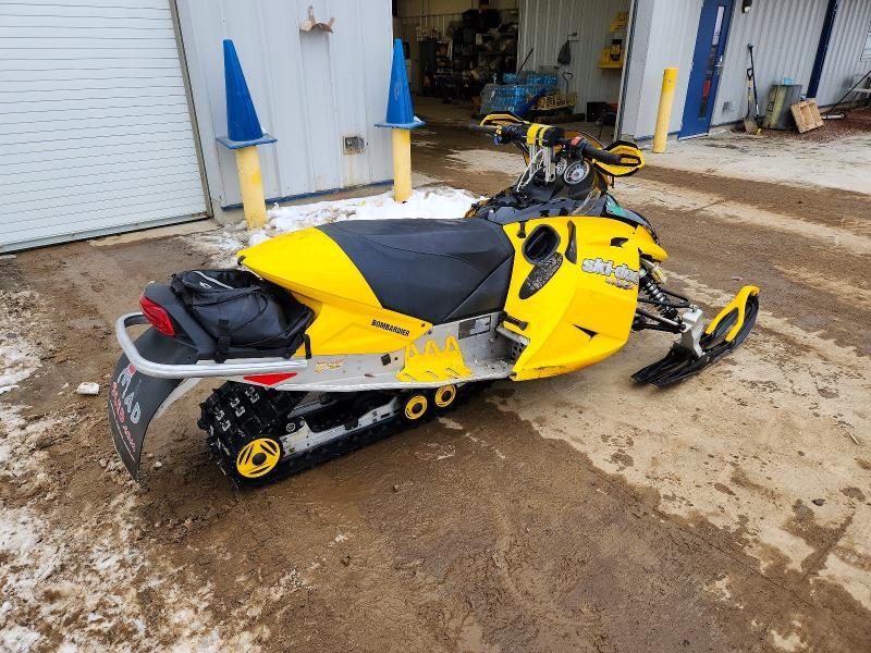 2005 Skidoo MXZ