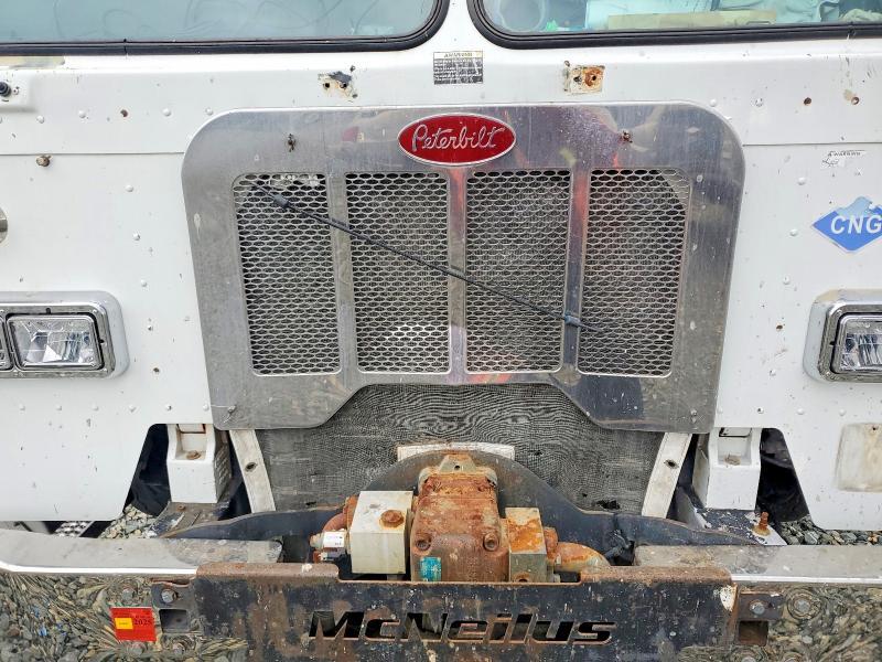 2013 Peterbilt 320 Refuse Truck