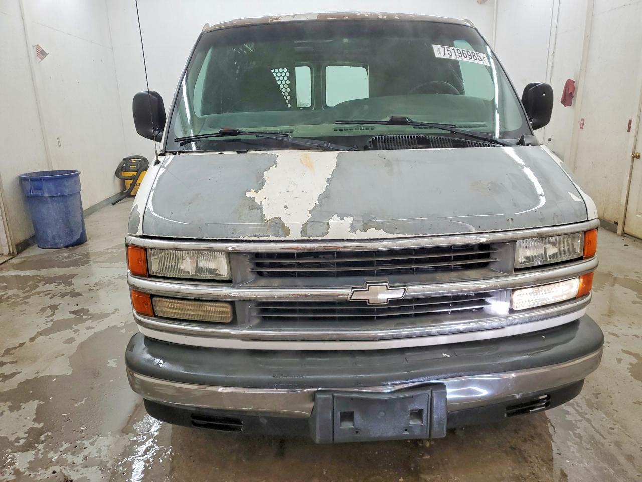 2002 Chevrolet Express G2500