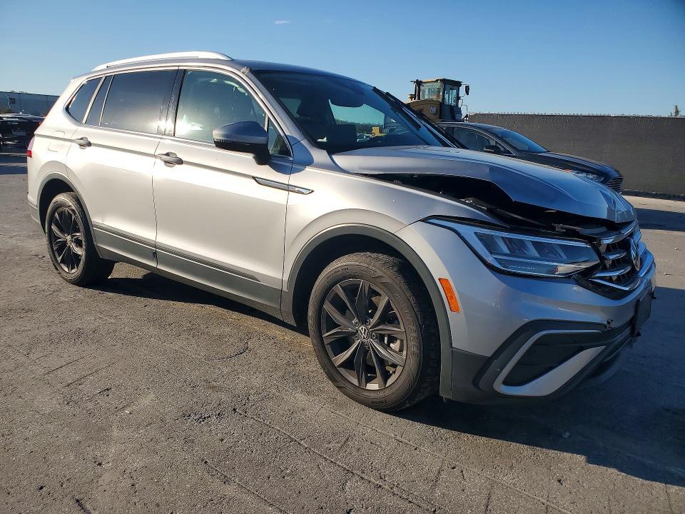 2022 Volkswagen Tiguan se